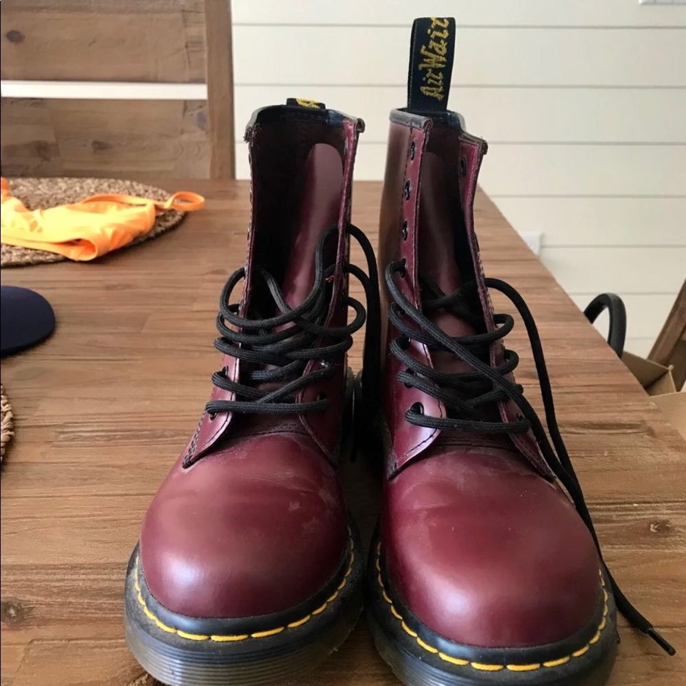 DR MARTENS ORIGINAL CHERRY SMOOTH BOOTS WOMEN